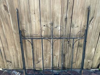 Vtg Black Iron Decorative Fence Panel 38”W with ground Posts