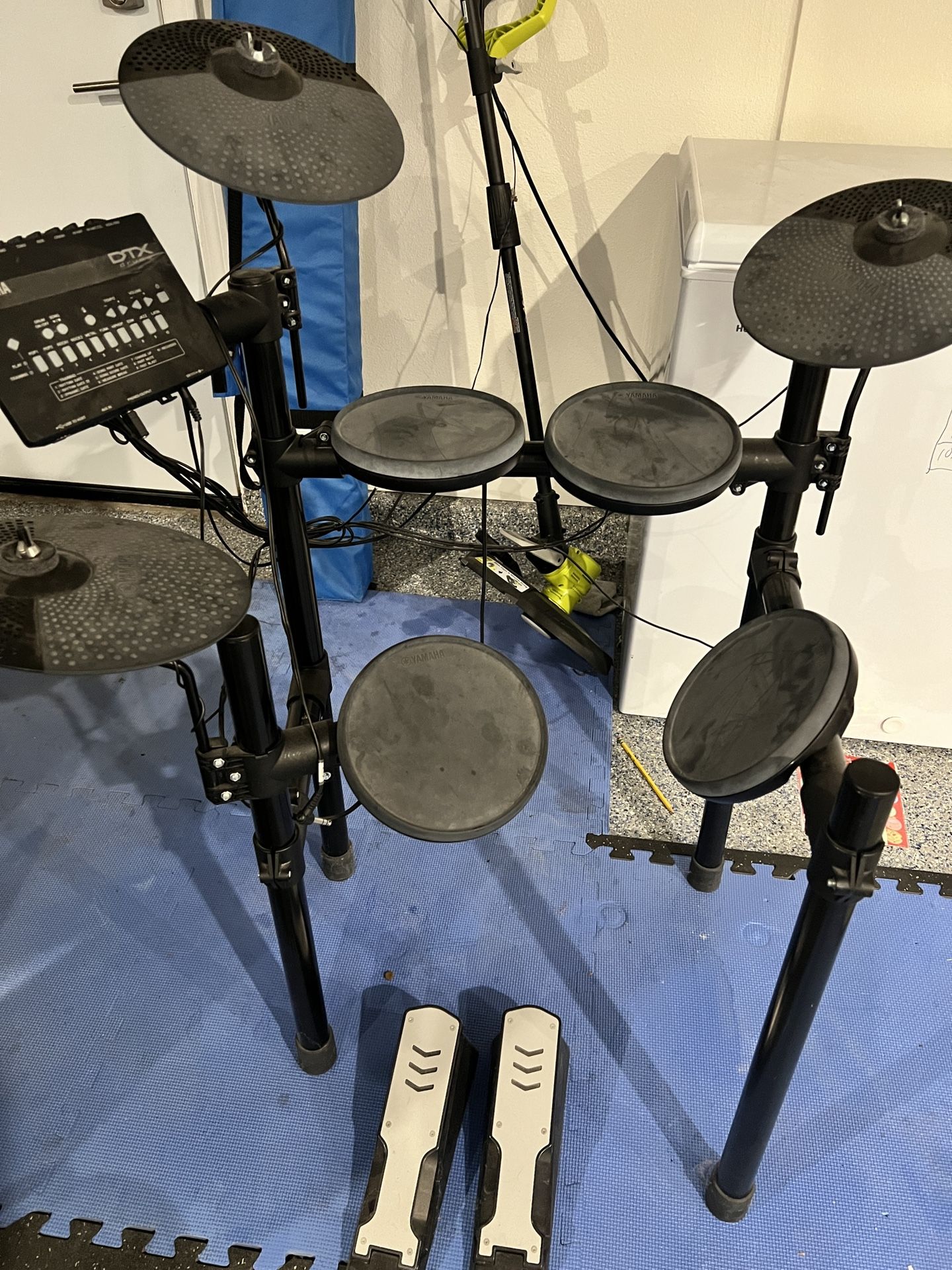 Drum Set( Electronic) Yamaha
