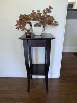 Pier 1 plant stand /side table