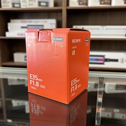 Sony E 35mm f/1.8 OSS Lens