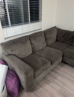 Sectional Couch – Good Condition