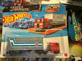 HotWheels Transformers Optimus Prime Hauler 1;64 Scale