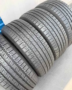 225 55 18 Goodyear tires Con 80% de Vida Las 4