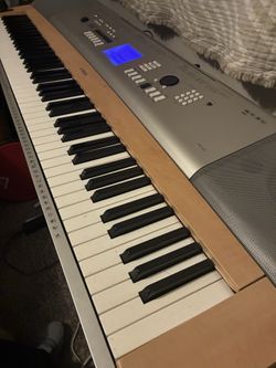YAMAHA Piano Keyboard