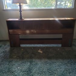 King Size Headboard/walnut 