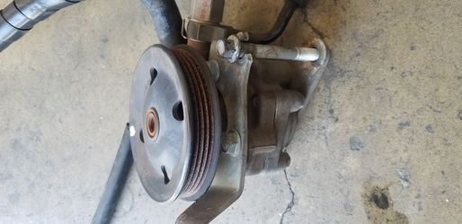 Power steering pump 05 toyota sienna