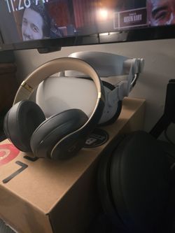 Meta Quest 2 + Upgraded Head Strap + Beats Studio Wireless Headphones Bundle