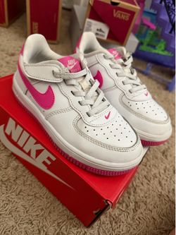 Girls Nike's