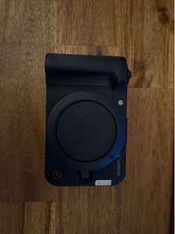 Canon R50V Camera Body w/ Battery & Charger