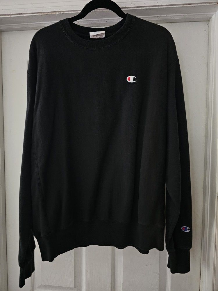 Champion brand, reverse weave black sweatshirt, men's large