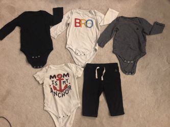 Boys GAP clothes (6-12mo)