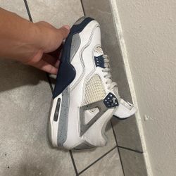 Jordan 4 Midnight Navy