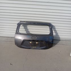 12 To 16 Tail Gate Liftgate Toyota Prius C ( Oem)
