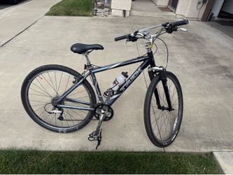 TREK Multitrack 7500 Hybrid Bike