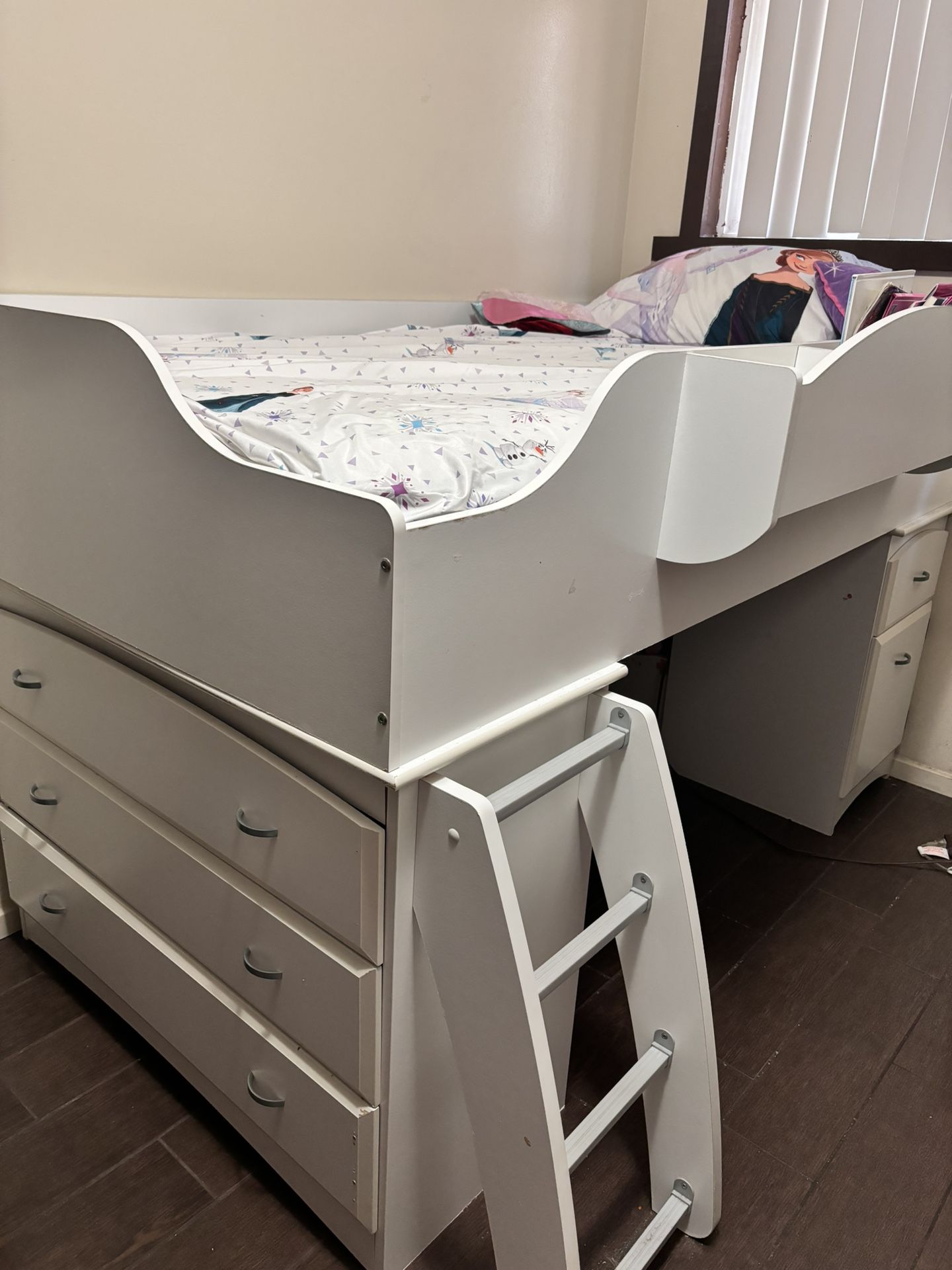 Twin Bunk Bed