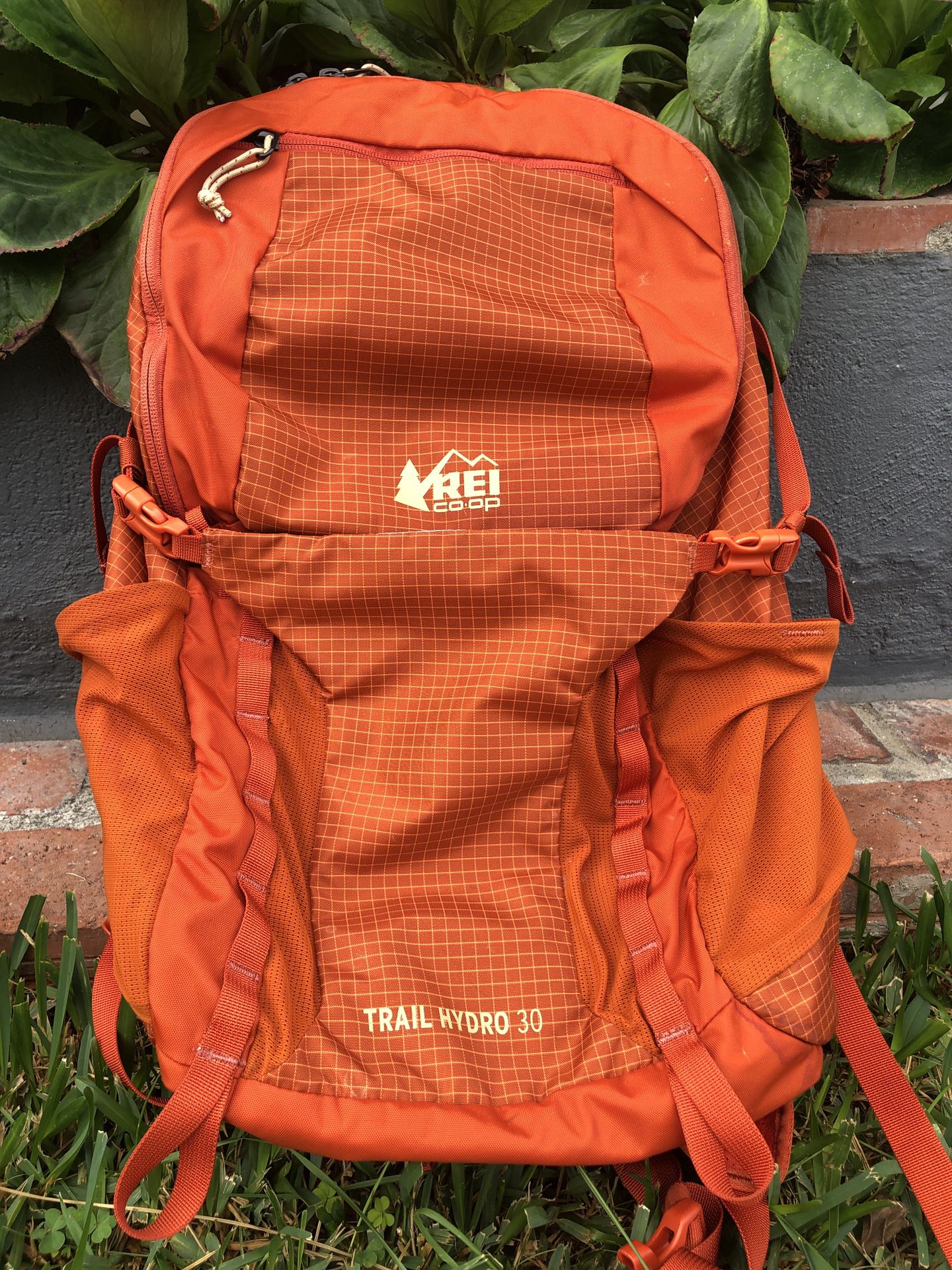 Pre-owned REI Coop Hiking Backpack without hydropack. 