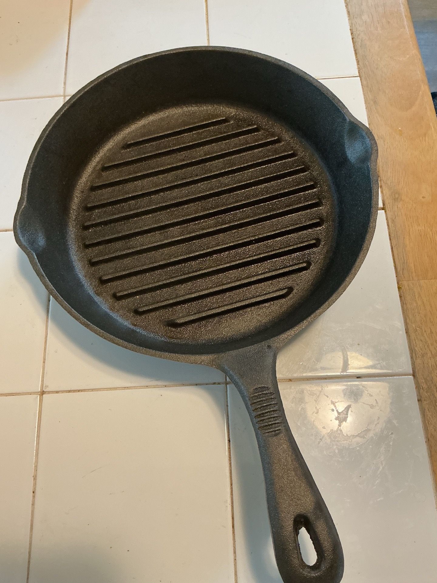 Benjamin & Medwin Cast Iron Skillet 11 1/2" Two Spout .