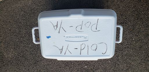 Rubbermaid cooler