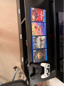 PS4 controllers + PS4 games