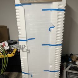 Maytag 19.65-cu ft Frost-free Upright Freezer ( White )