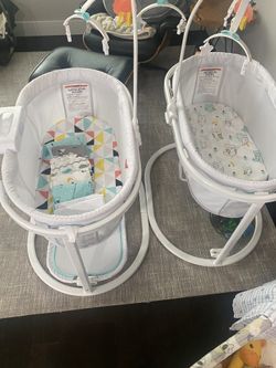 Fisher Price Bassinet - Like New Lightly Used 