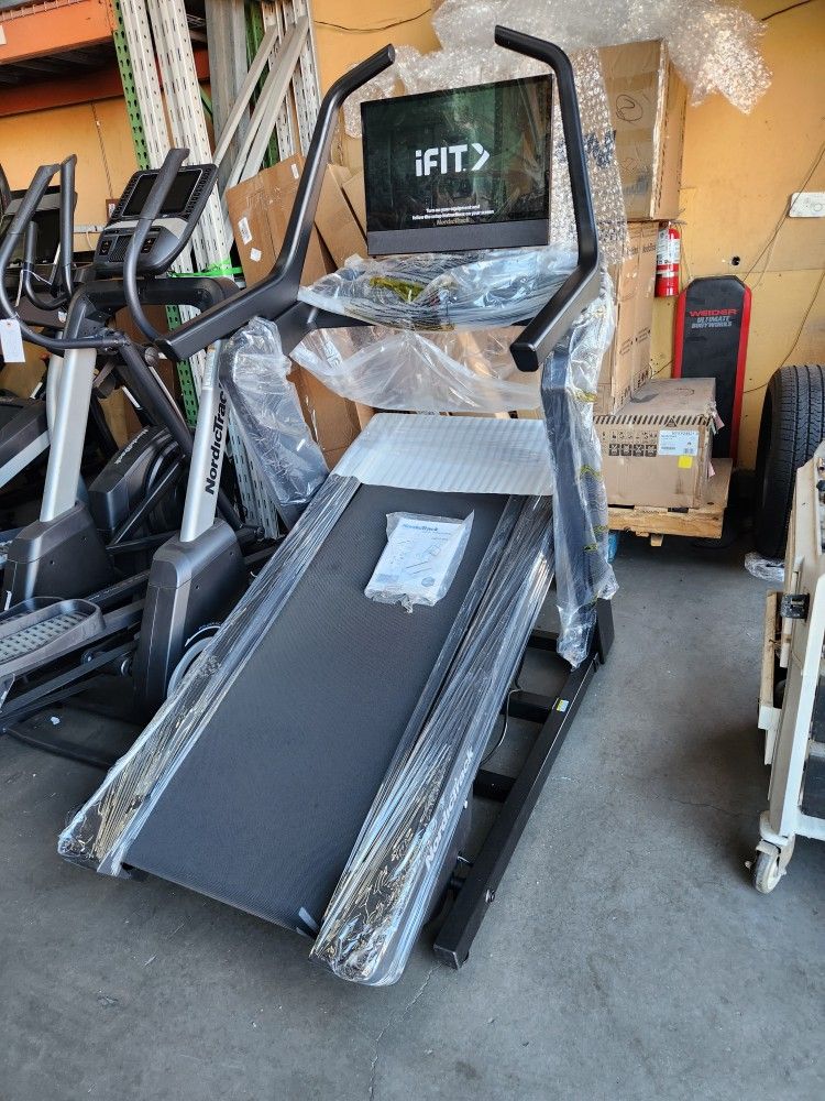 2025 Model Nordictrack X24 Treadmill- 24" screen - 40% incline