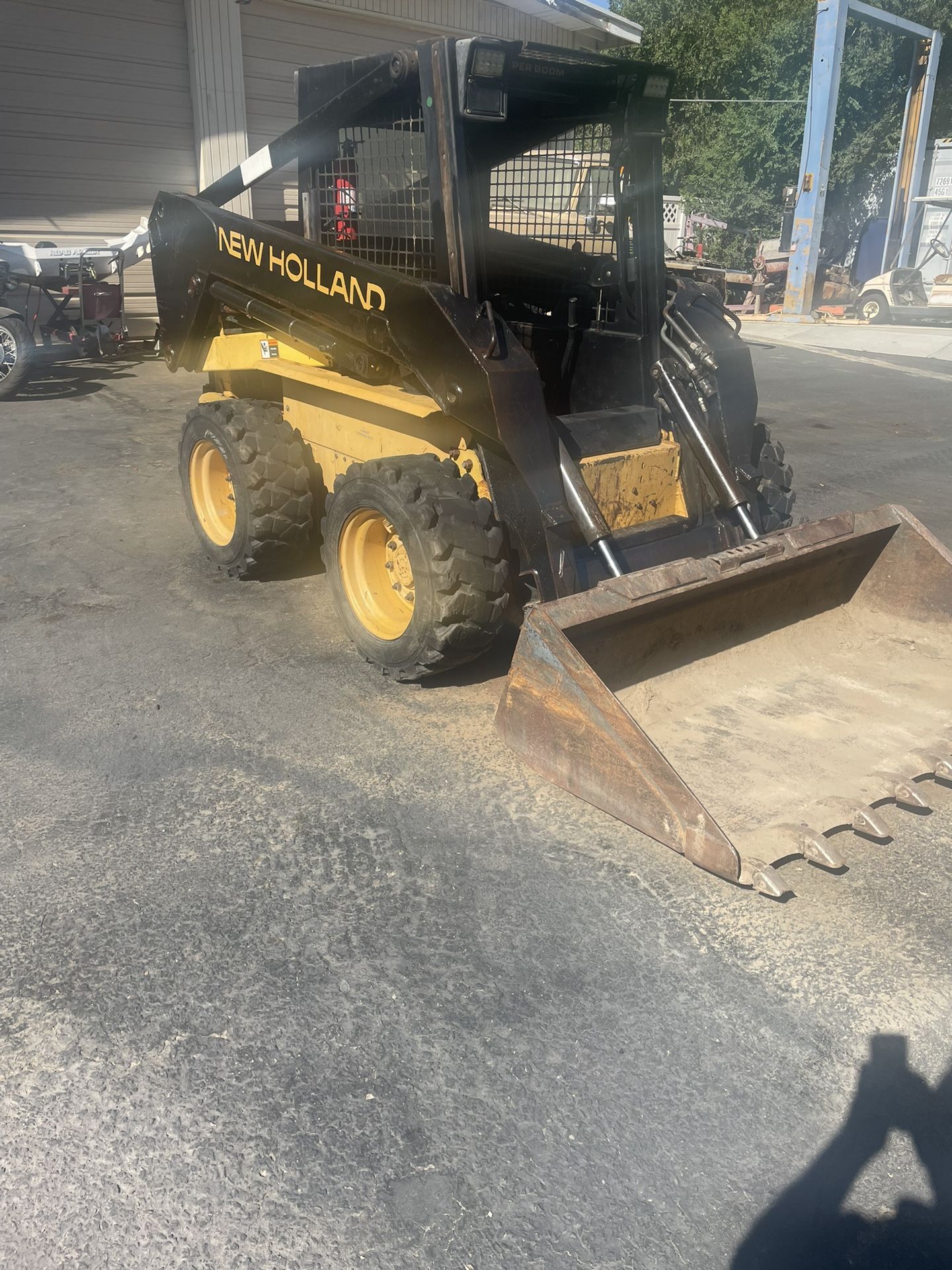 New Holland  Skid Steer. 