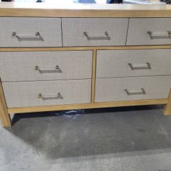 Dresser 7 Drawers Million Dollar Baby Brand
