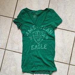 American Eagle T-shirt Size S