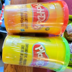 (NEW) 2 LARGE CONTAINERS OF PLAY DOUGH.. THAT'S OVER 3 LBS OF PLAY DOUGH