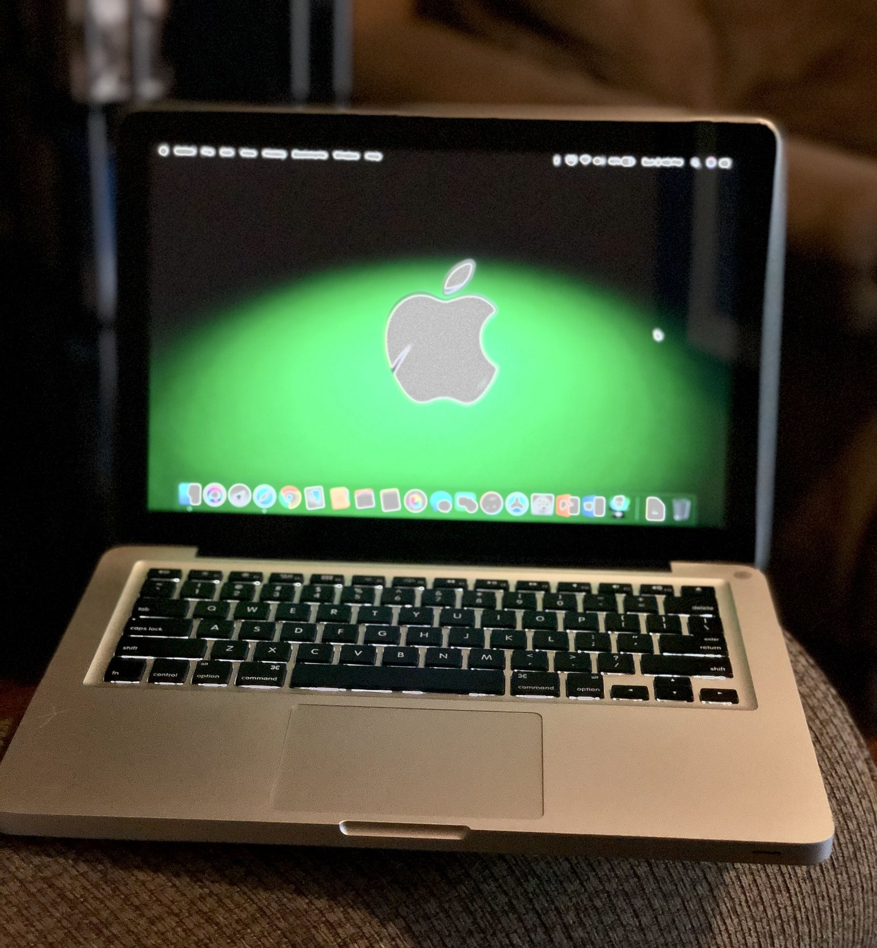 MacBook Pro 13-inch 256 GB SSD, FaceTime, Bluetooth, Very Fast!