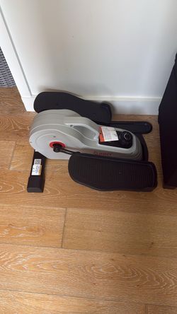 Sunny Health & Fitness Mini Elliptical Stepper