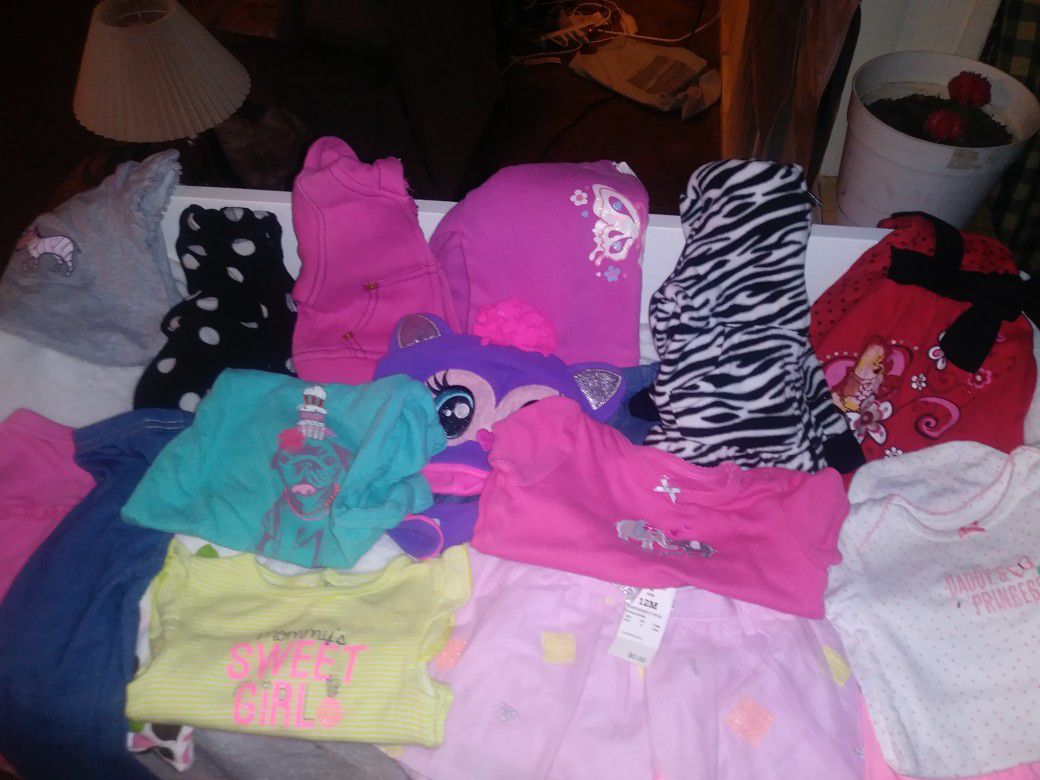 Baby girl clothes .Sizes 6-12 M.
