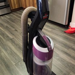 Bissell CleanView Vacuum + Pet Hair Eraser