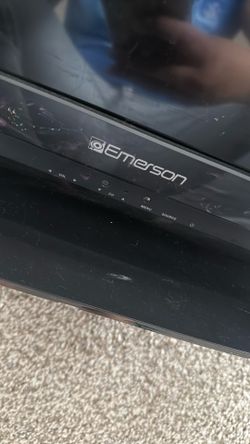 Emerson TV 32”