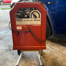 Lincoln AC/DC Arc Welder (stick Welder) 