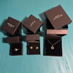 Silver Diamond And Peridot Jewelry Set