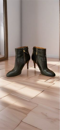 Black Boots