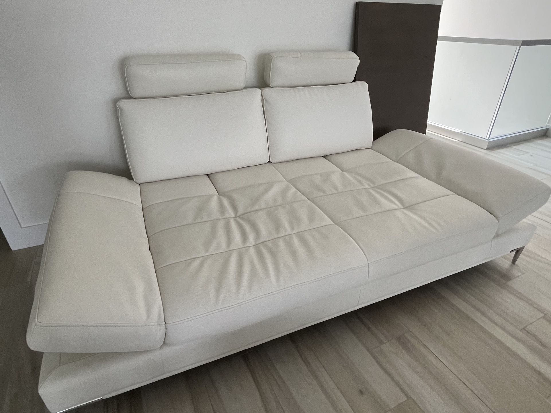 Leather Sofa/sleeper 
