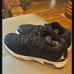 Nike air -Jordan clutch shoes in very good condition