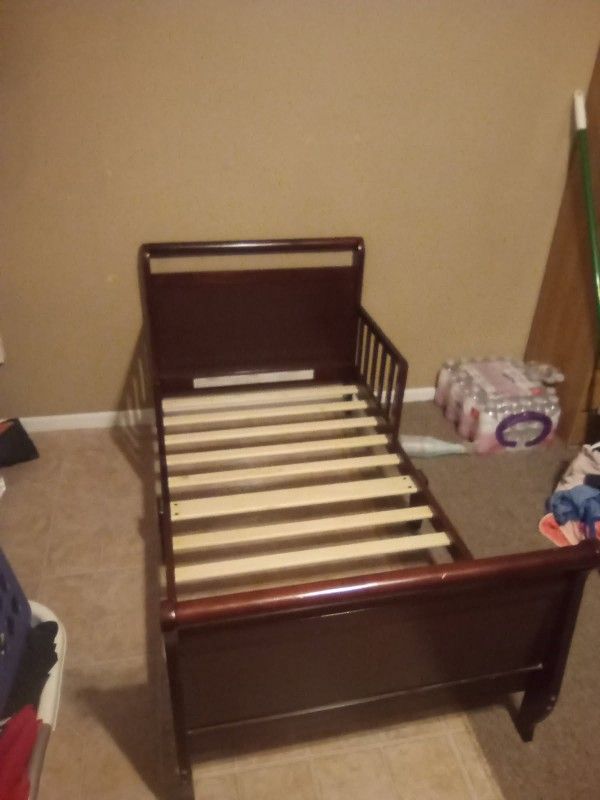 Toddlers Bed