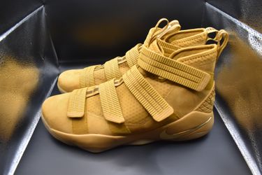 Nike Lebron Zoom Soldier 11