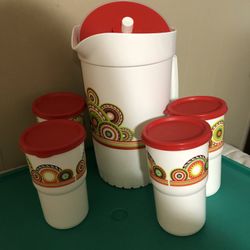 Rare Tupperware Mexico pitcher With Tumblers 