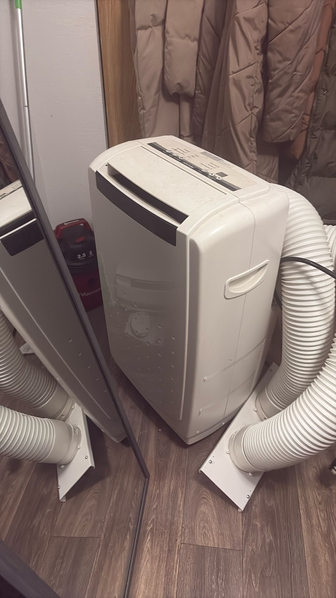 toyotomi portable air conditioner 14,000 BTU