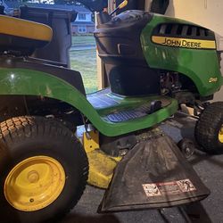 John Deer Tractor D110 Very Low Hrs 