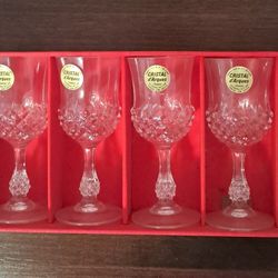 Six crystal glasses inbox