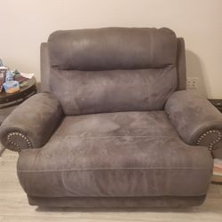 Large Recliner