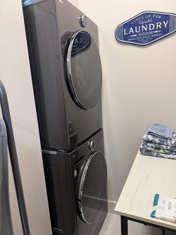 Premium LG SWasher and Dryer Set - Excellent