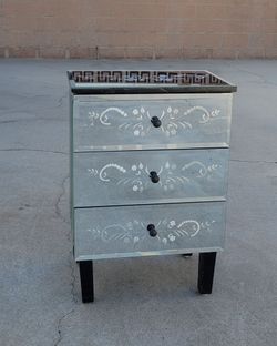 Mirrored 3-Drawer Accent Chest Etched Floral Design