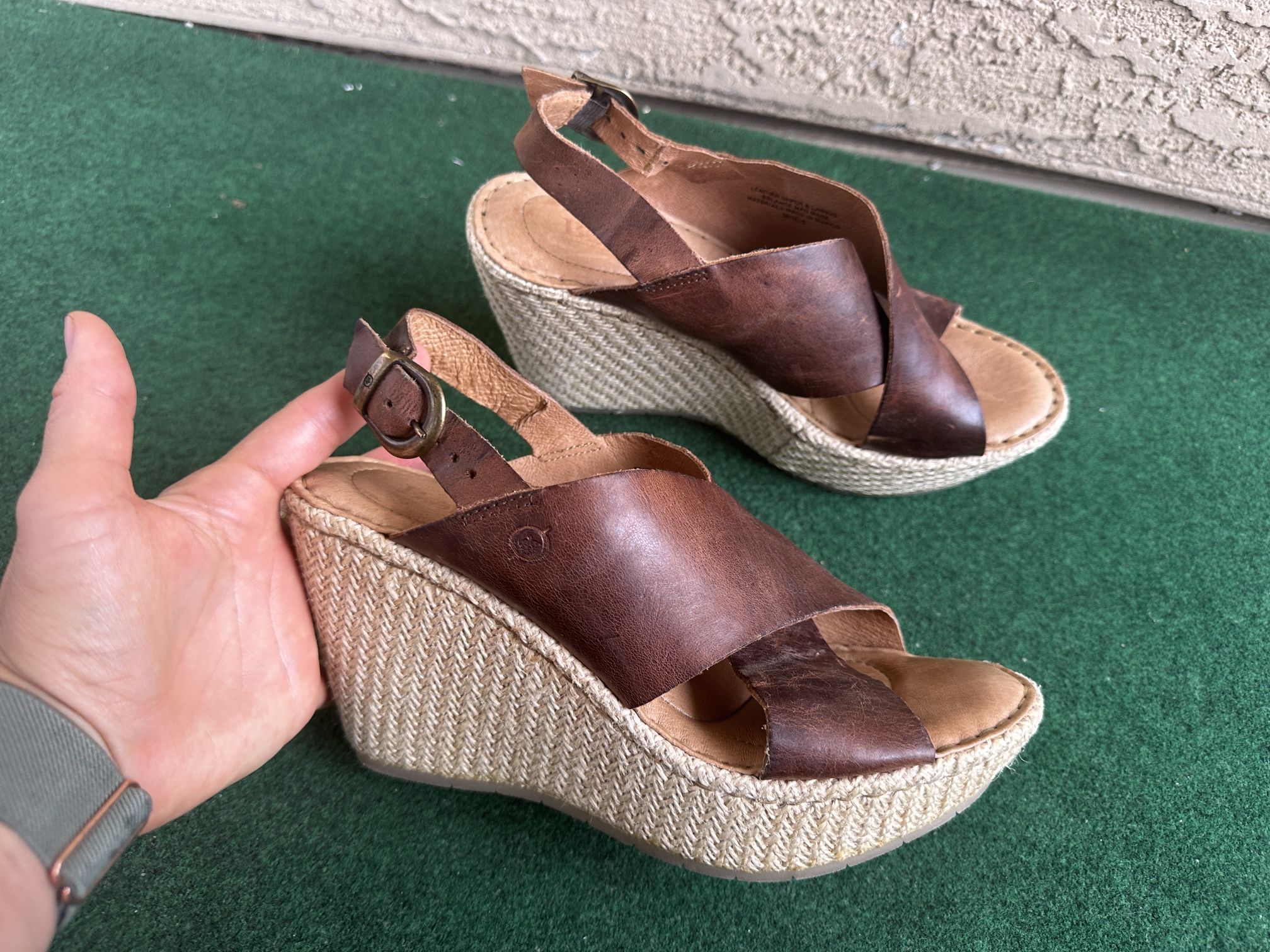 Born Emmy 2 Wedge wedge Sandals - Size 7